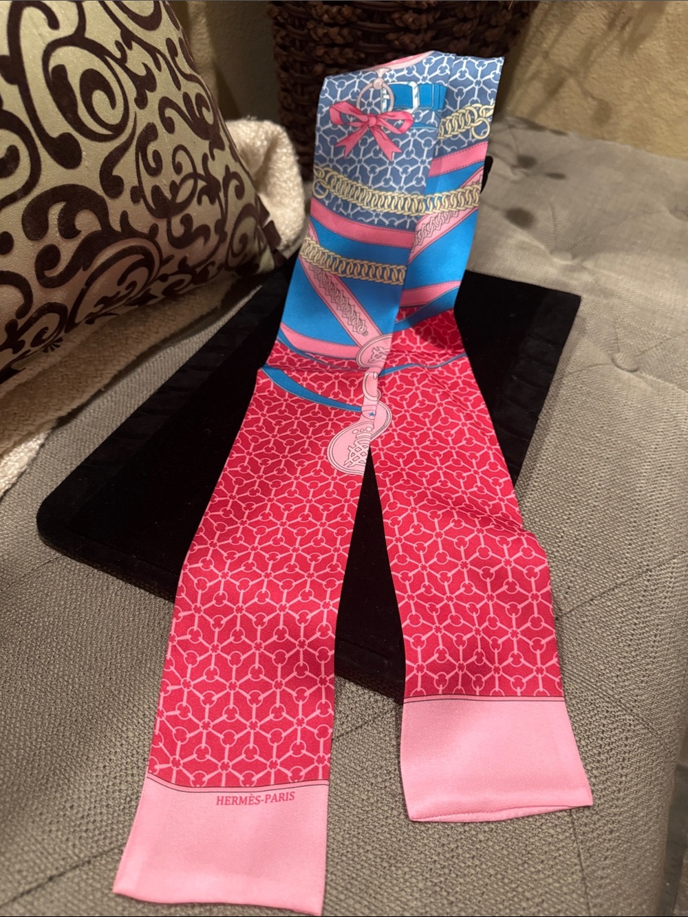 NEW Hermes 100% Silk Twillie Scarf Tie